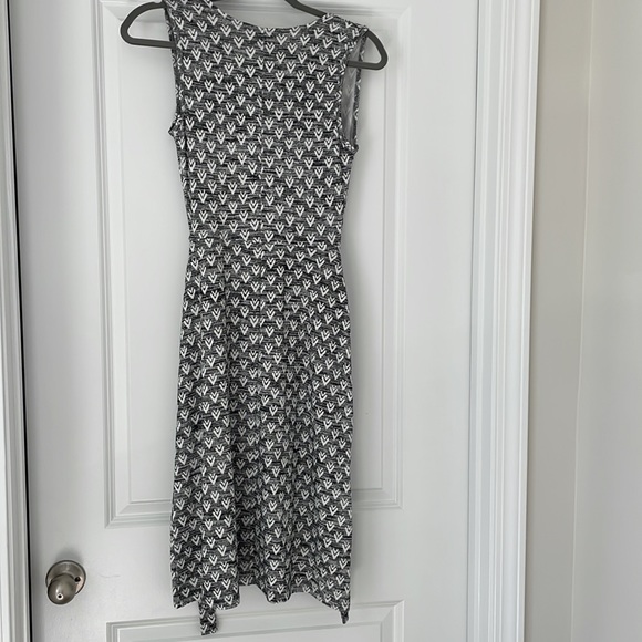 Hawthorn dress from Stitch Fix. Gray and white - Picture 2 of 6